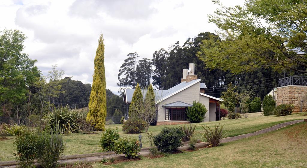 The Highlander Hotel Dullstroom Exterior photo