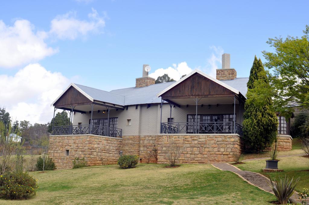 The Highlander Hotel Dullstroom Exterior photo